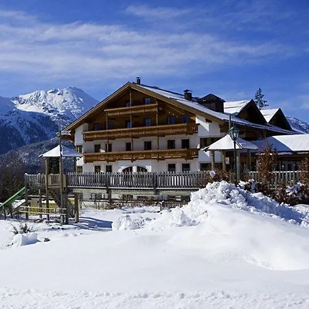 Appartementhaus Zugspitzblick Hotel 4*