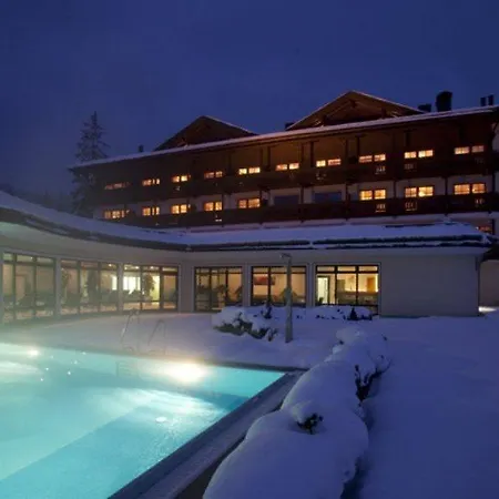 Appartementhaus Zugspitzblick Hotel 4*